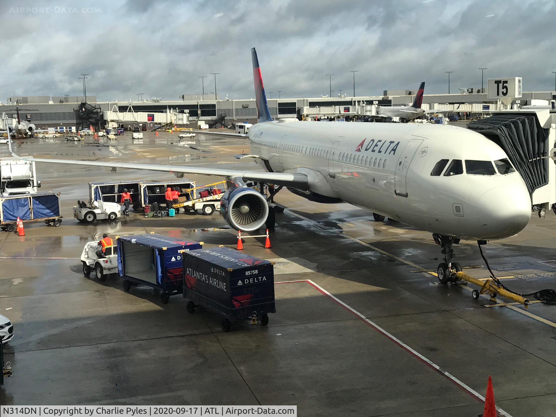 N314DN, 2016 Airbus A321-211 C/N 7281, A long day at ATL only yielded this.