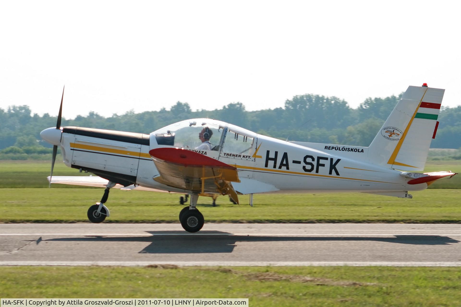 HA-SFK, 1980 Zlin Z-142 C/N 0220, LHNY - Nyíregyháza Airport, Hungary