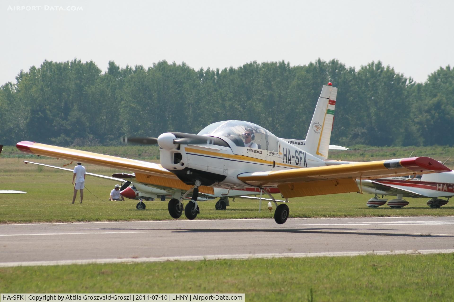 HA-SFK, 1980 Zlin Z-142 C/N 0220, LHNY - Nyíregyháza Airport, Hungary