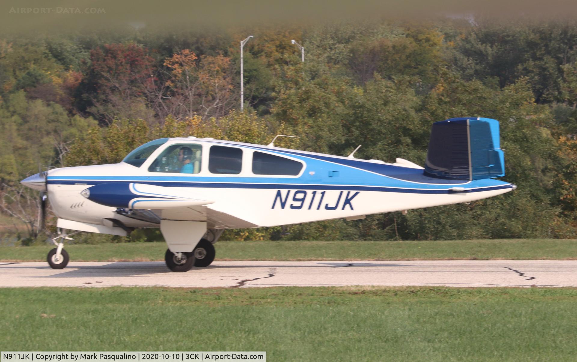 N911JK, 1976 Beech V35B Bonanza C/N D-9925, Beech V35B