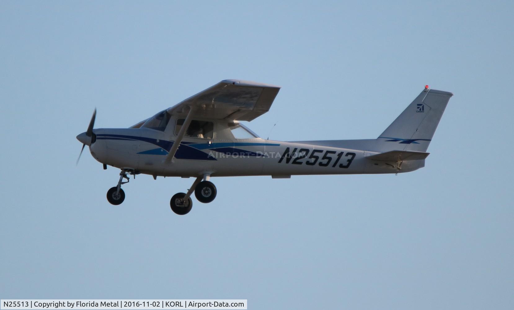 N25513, 1977 Cessna 152 C/N 15280707, Cessna 152