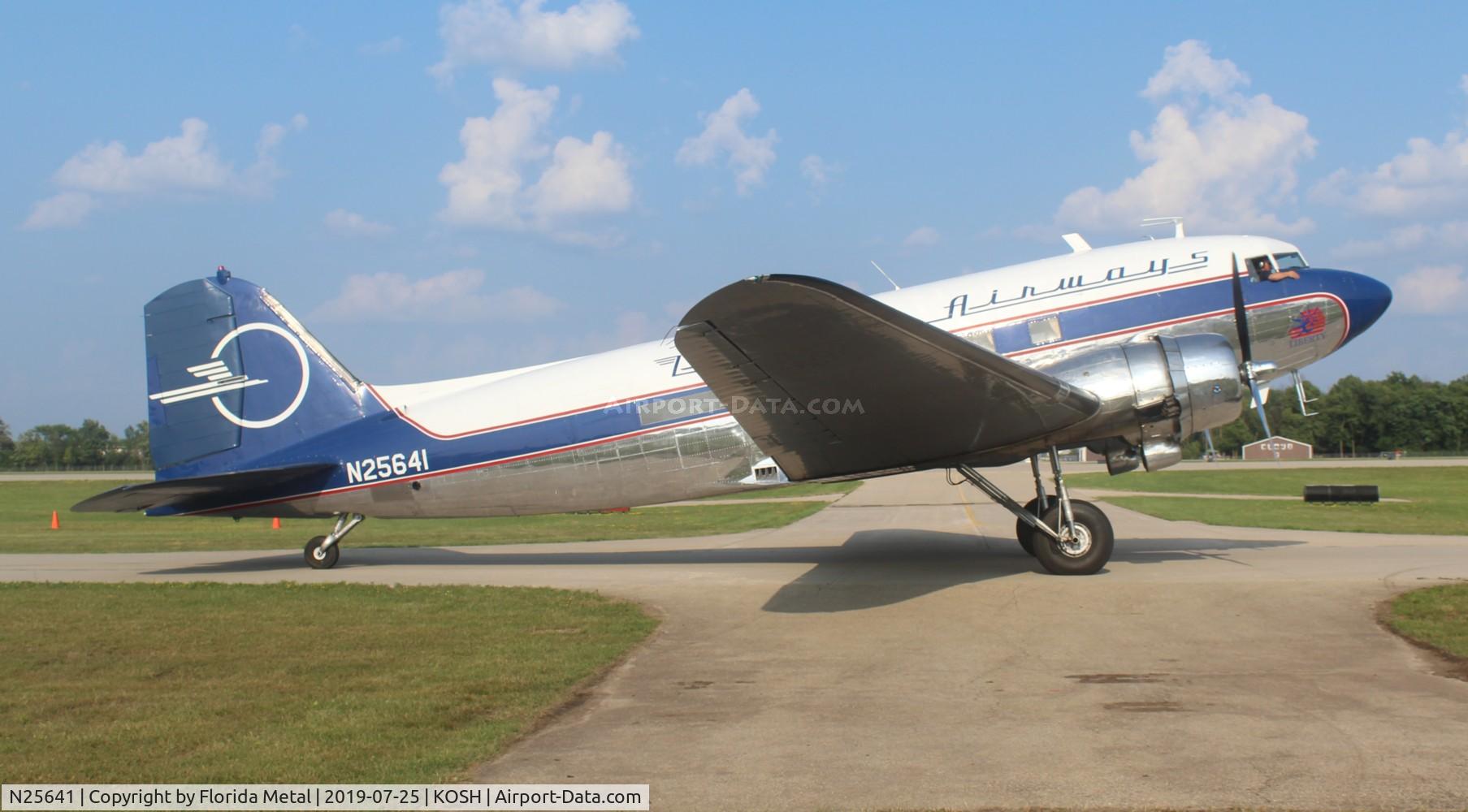 N25641, 1943 Douglas DC3C-S4C4G (C-47) C/N 9059, DC-3C