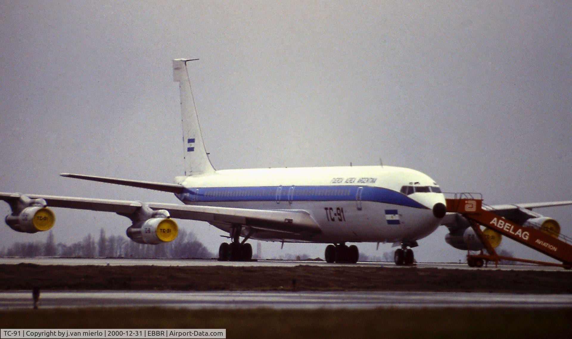 TC-91, 1975 Boeing 707-387B C/N 21070, Brussels G.A.T. ABELAG Handling late 90's scan slide