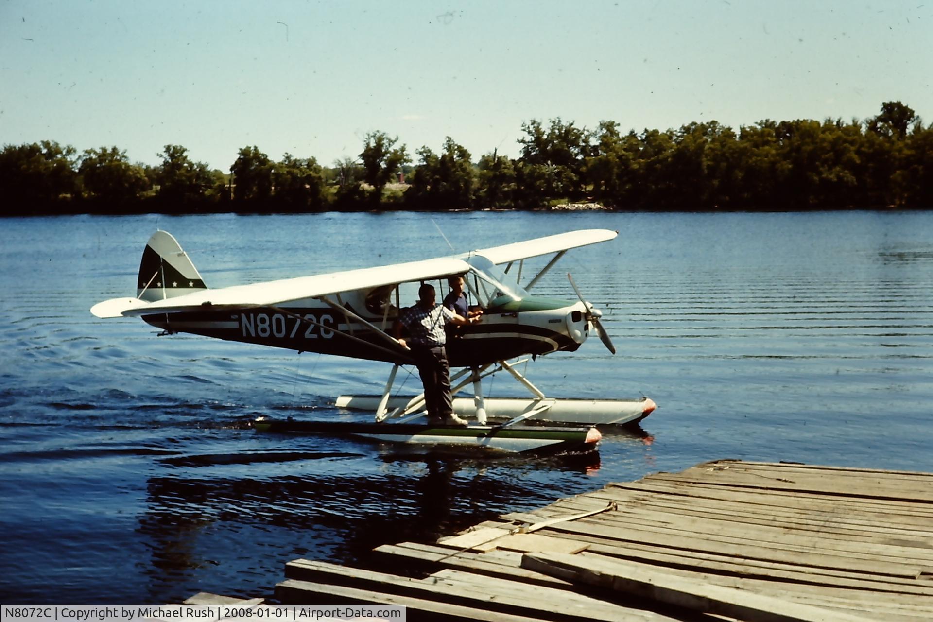 N8072C, 1954 Piper PA-18 C/N 18-3471, LWM seaplane base on Merrimack River circa 1960