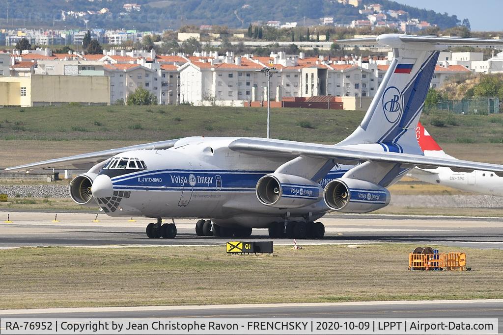 RA-76952, 2010 Ilyushin Il-76TD-90VD C/N 2093422743, From Paris Vatry (XCR) flight VI3886