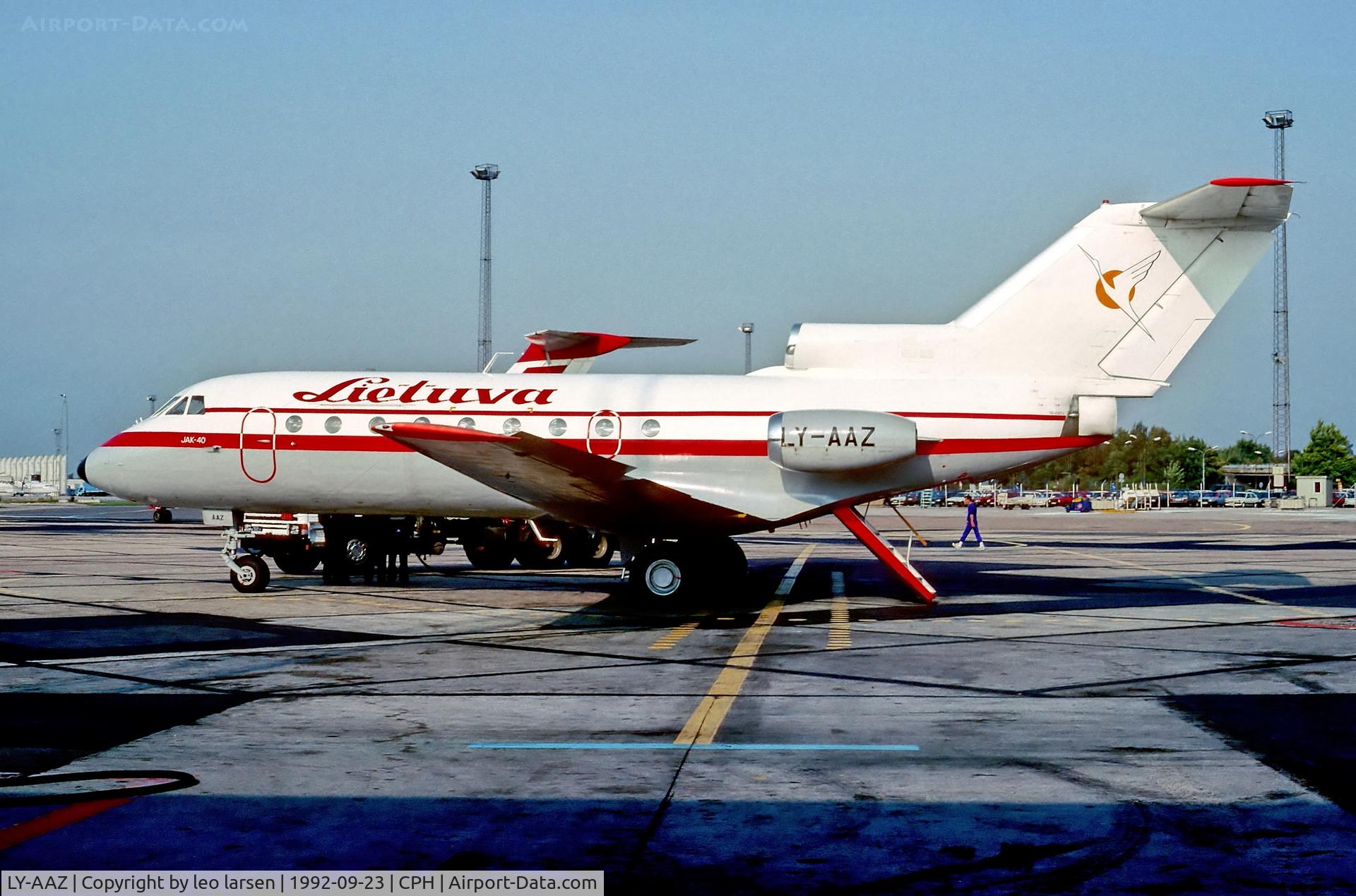 LY-AAZ, 1977 Yakovlev Yak-40 C/N 9641851, Copenhagen 23.9.1992