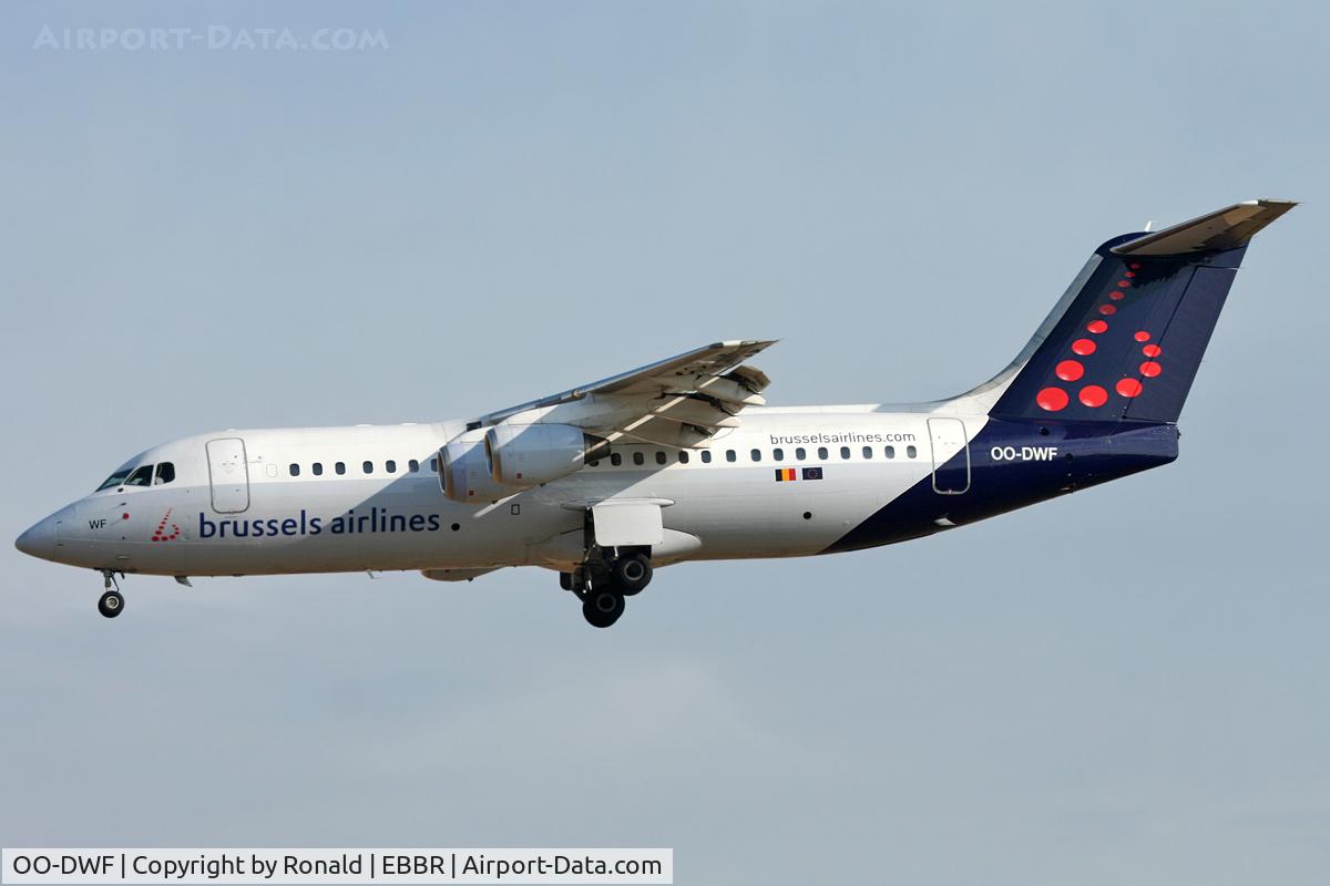 OO-DWF, 1998 British Aerospace Avro 146-RJ100 C/N E3332, at bru