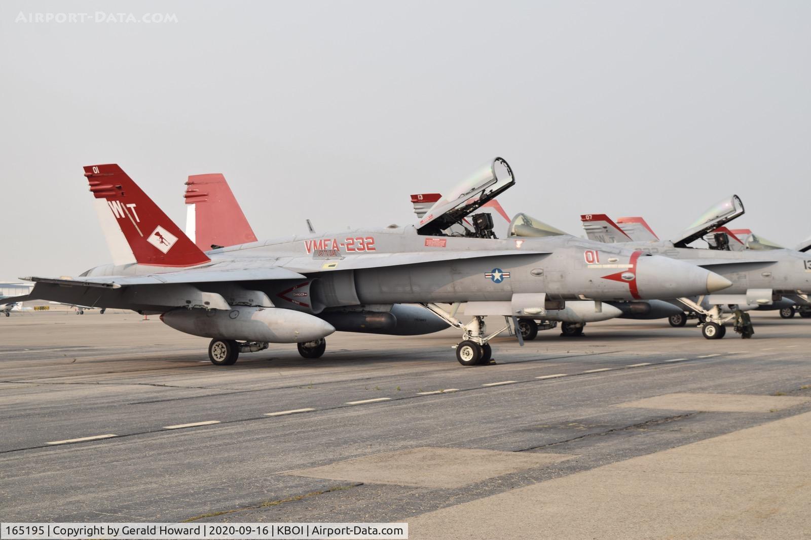 165195, McDonnell Douglas F/A-18C C/N 1340/C420, Parked on north GA ramp.  VMFA-232 