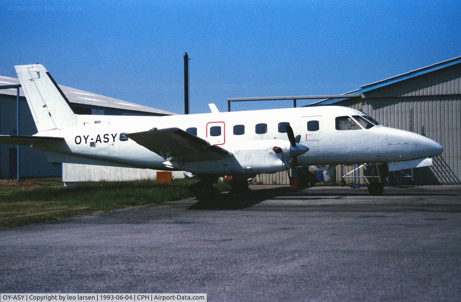 OY-ASY, 1980 Embraer EMB-110P1 Bandeirante C/N 110308, Copenhagen 4.6.1993