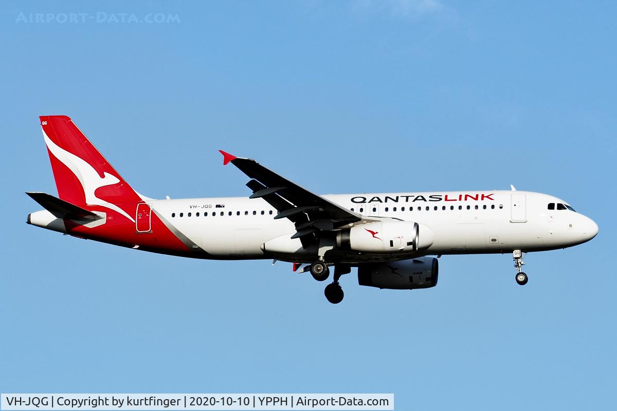 VH-JQG, 2004 Airbus A320-232 C/N 2169, Airbus A320-232 cn 2169. QantasLink VH-JQG name 