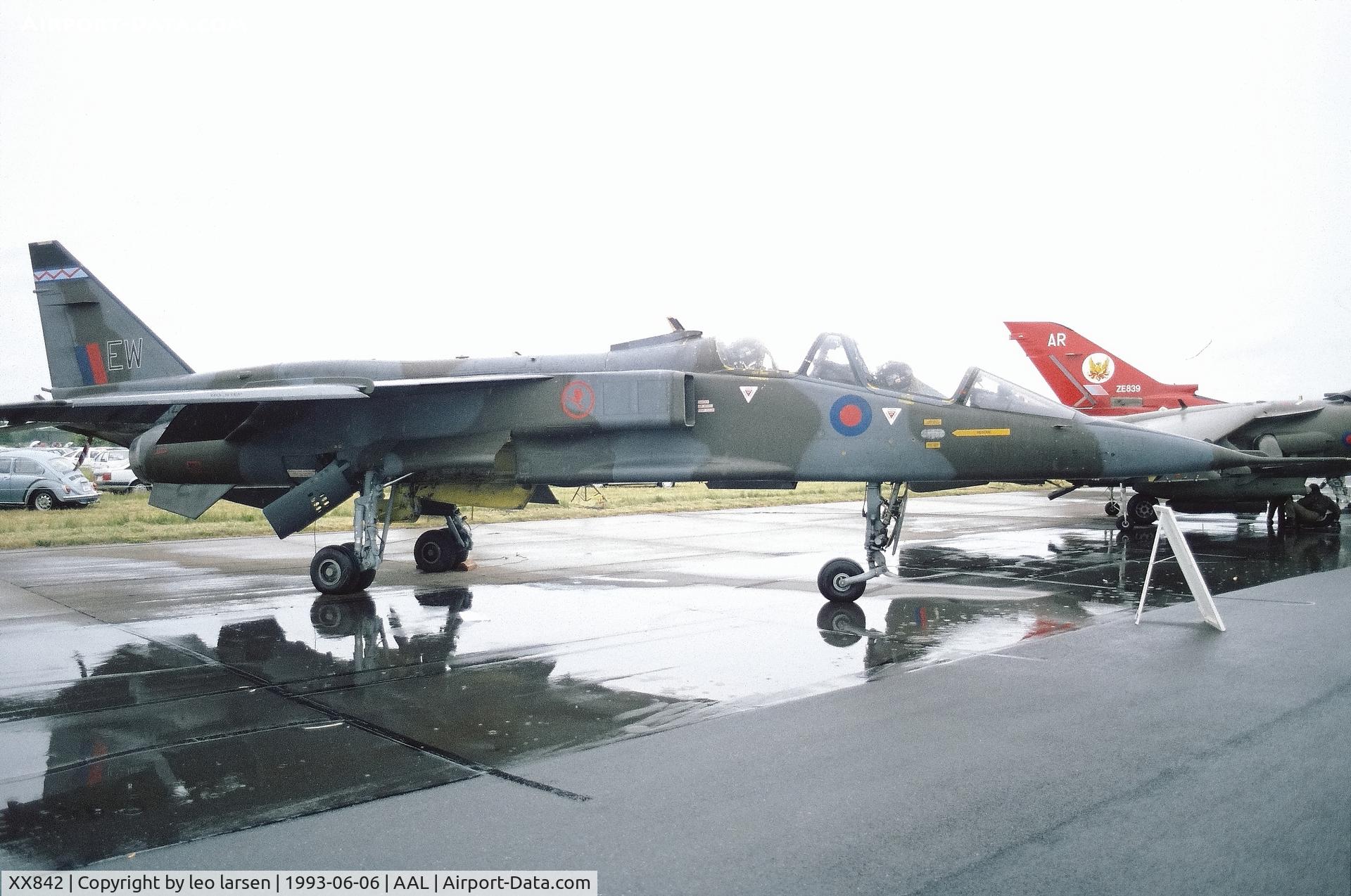 XX842, 1975 Sepecat Jaguar T.2A C/N B.30, Aalborg 6.6.1993
