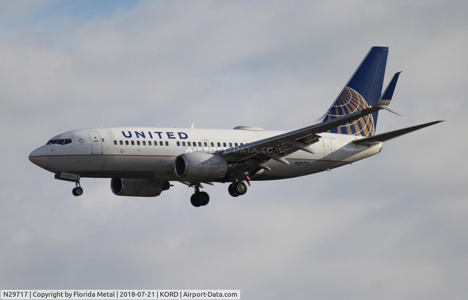 N29717, 1999 Boeing 737-724 C/N 28936, United 737-724