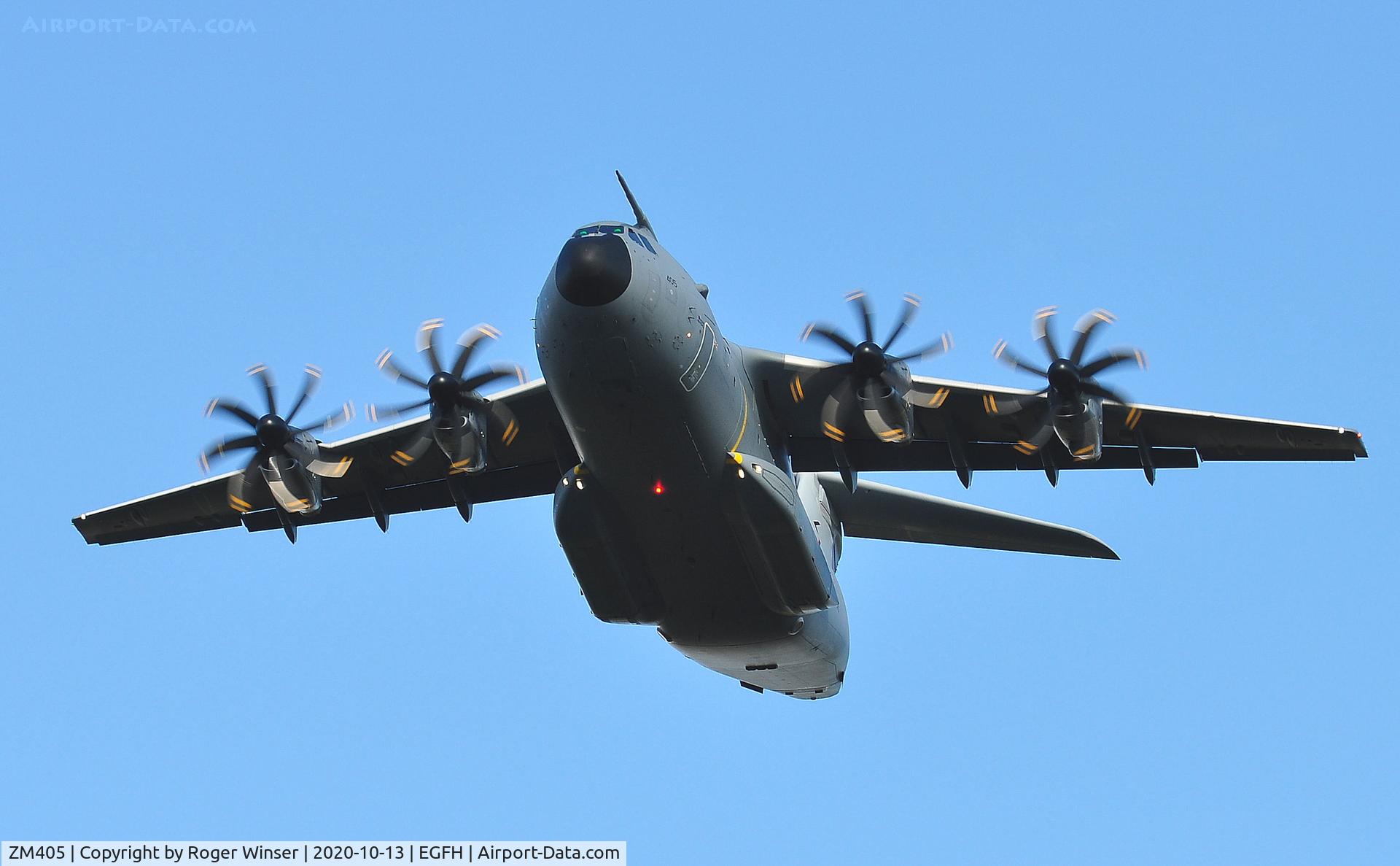 ZM405, 2015 Airbus A400M Atlas C.1 C/N 024, RAF Atlas aircraft coded 405 of the Brize Norton Transport Wing approaching Runway 22.