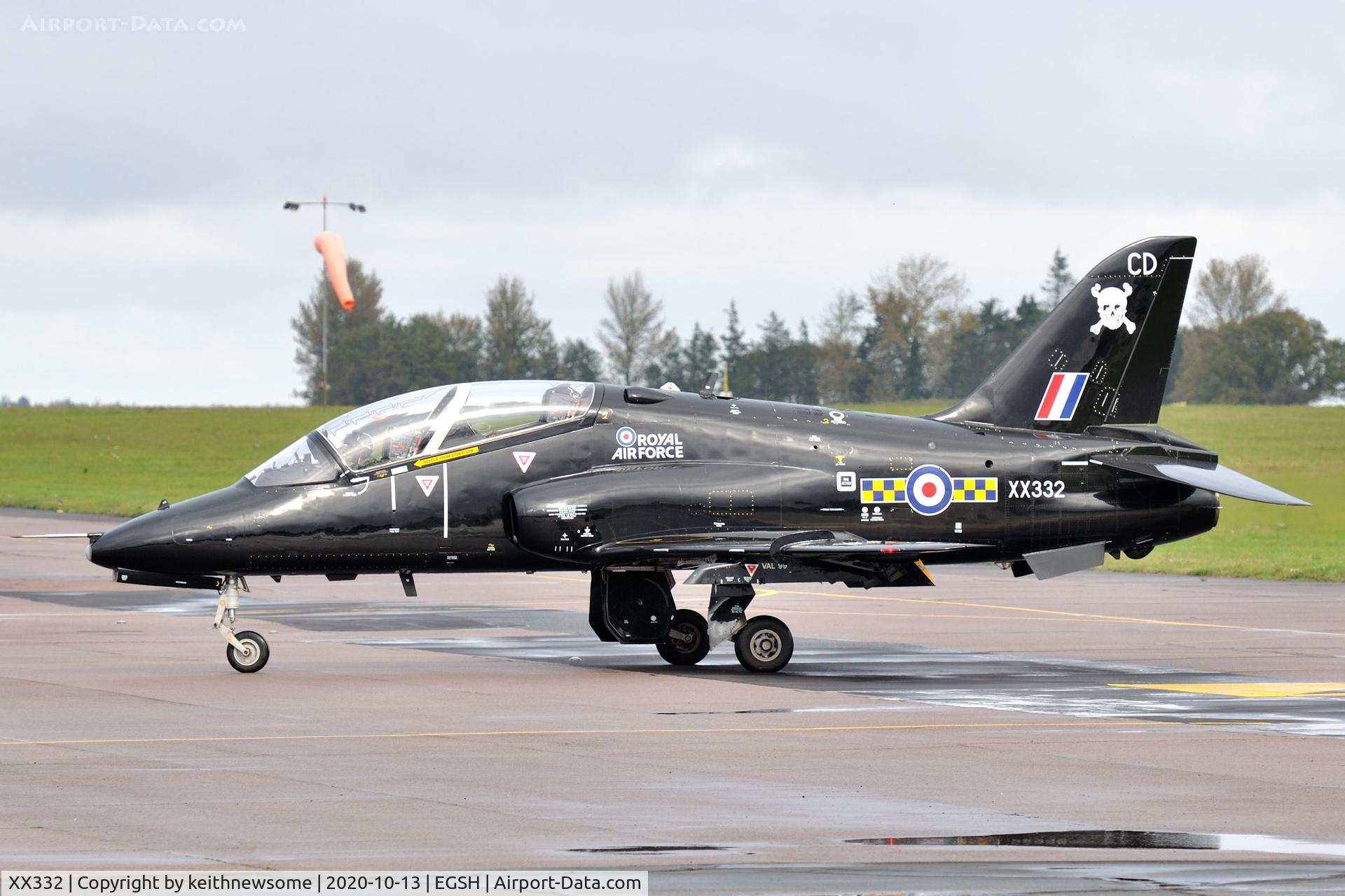 XX332, Hawker Siddeley Hawk T.1A C/N 41H-32156, Arriving at Norwich for fuel stop.
