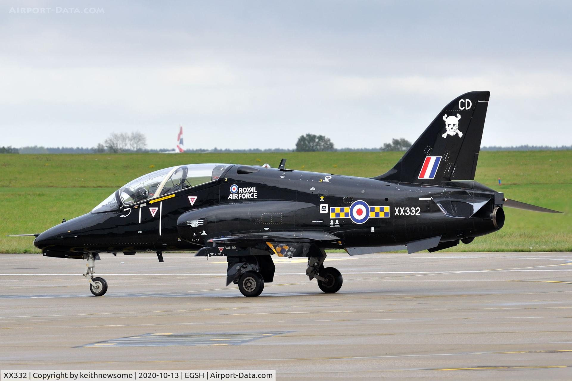 XX332, Hawker Siddeley Hawk T.1A C/N 41H-32156, Arriving at Norwich for fuel stop.