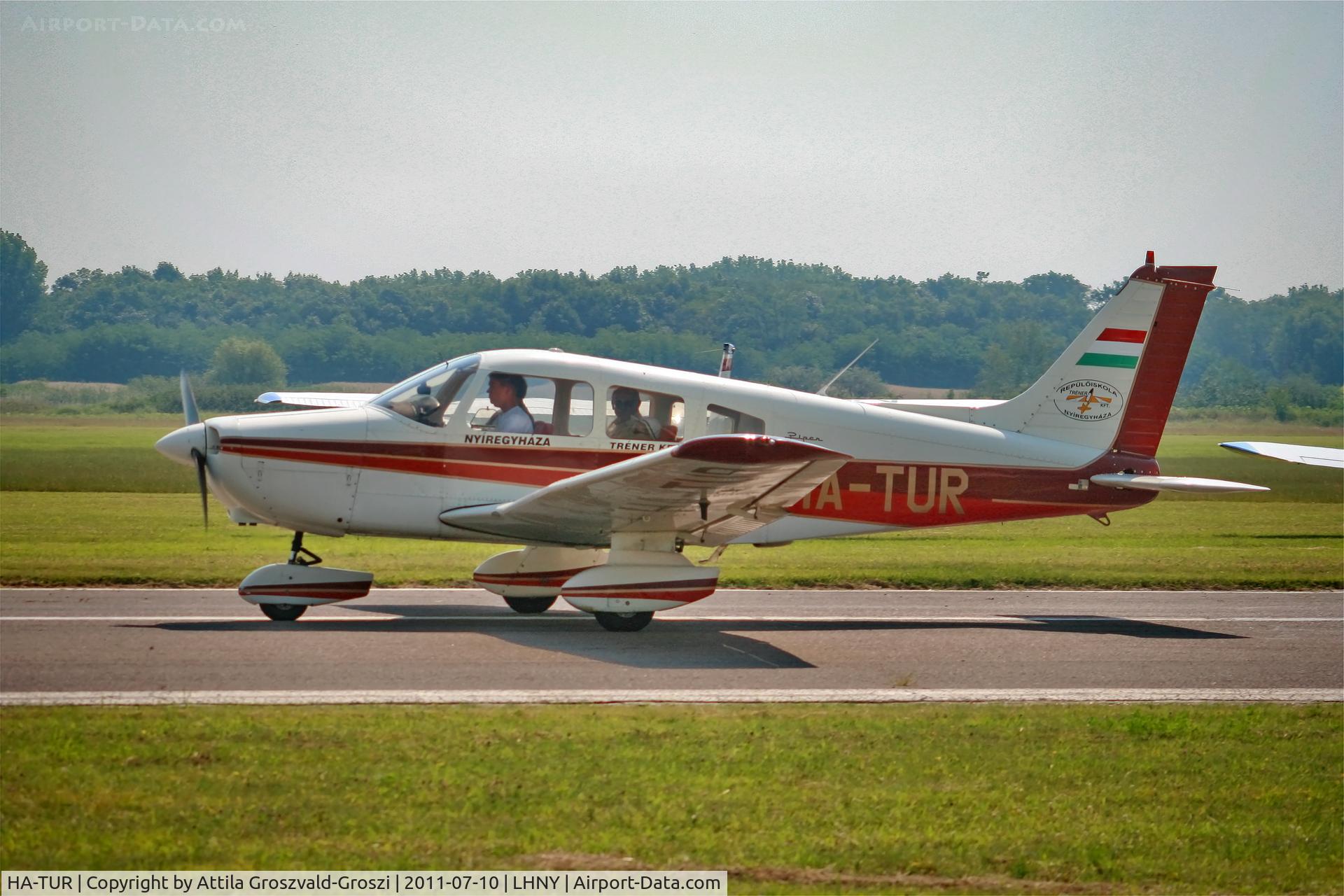HA-TUR, Piper PA-28-161 C/N 287816189, LHNY - Nyíregyháza Airport, Hungary