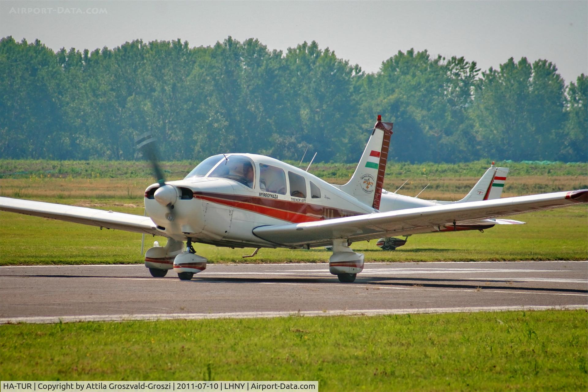 HA-TUR, Piper PA-28-161 C/N 287816189, LHNY - Nyíregyháza Airport, Hungary