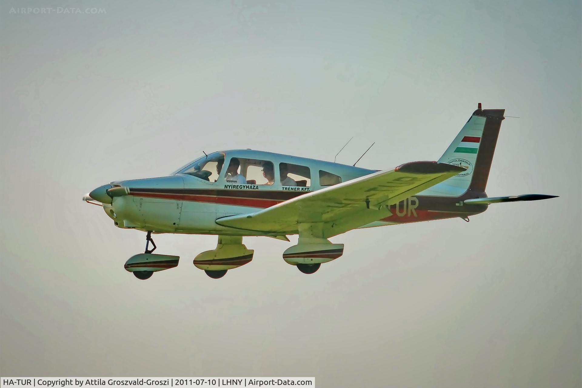 HA-TUR, Piper PA-28-161 C/N 287816189, LHNY - Nyíregyháza Airport, Hungary