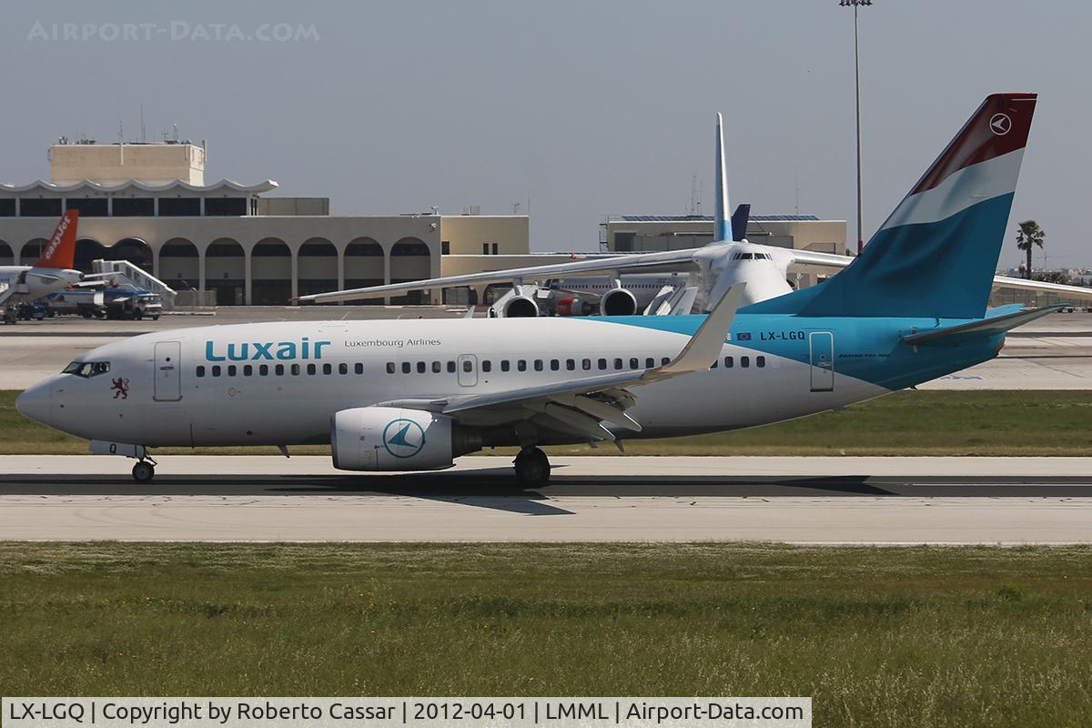 LX-LGQ, 2004 Boeing 737-7C9 C/N 33802, Runway 31