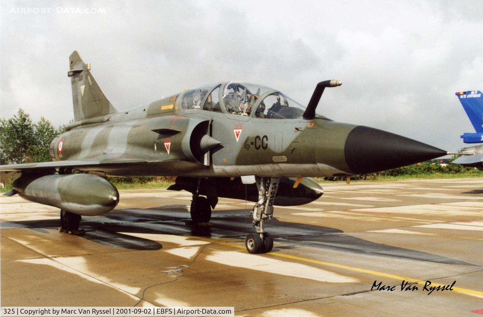 325, 1988 Dassault Mirage 2000N C/N 235, Florennes airshow 2001.