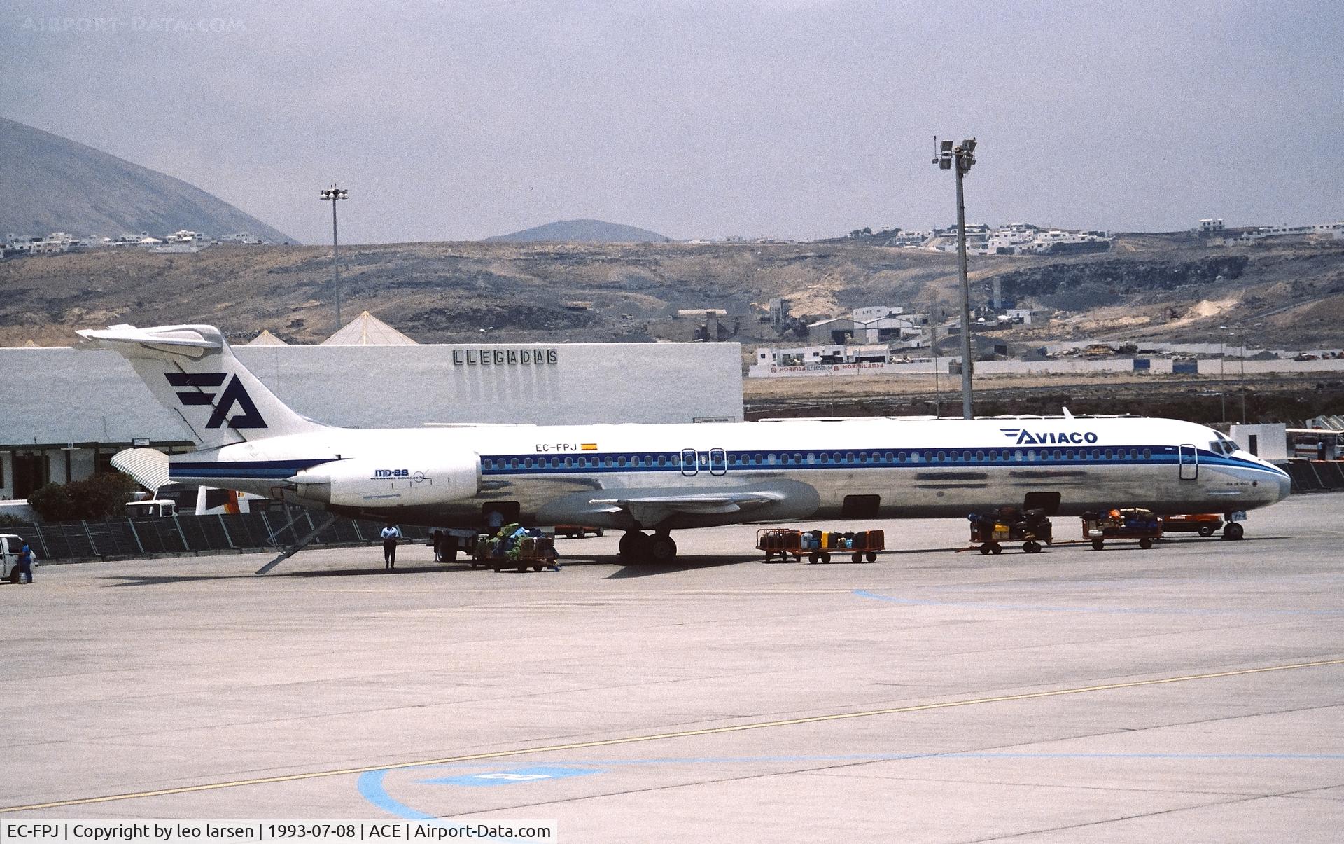 EC-FPJ, 1992 McDonnell Douglas MD-88 C/N 53310, Arrecife 8.7.1993