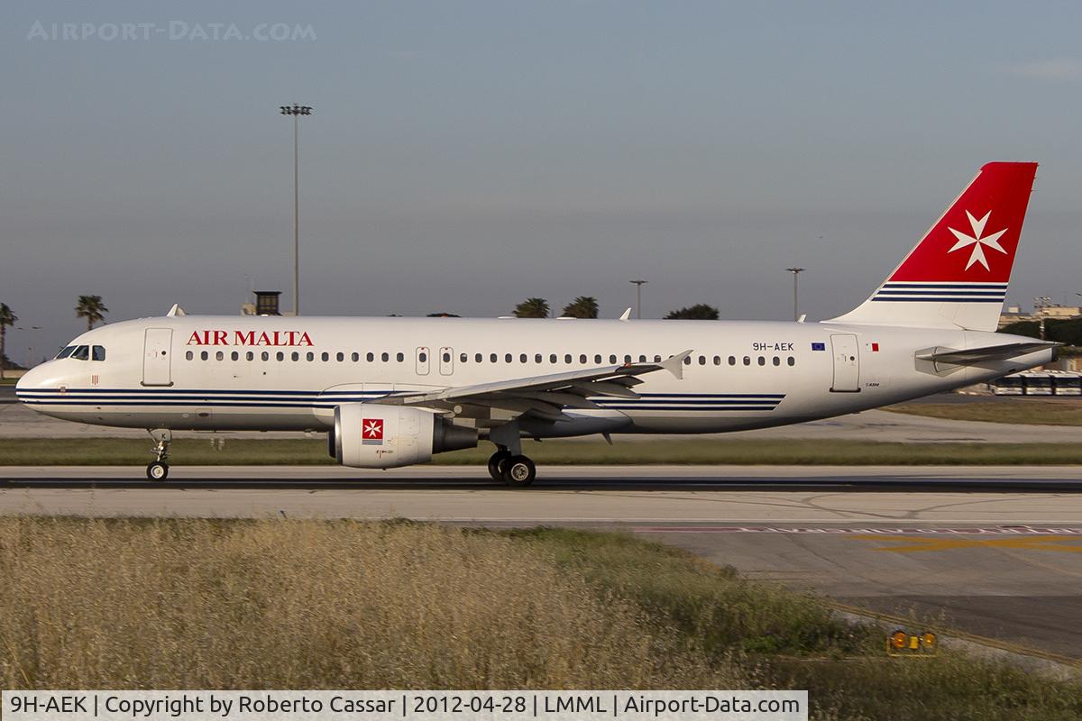 9H-AEK, 2004 Airbus A320-211 C/N 2291, Runway 31
