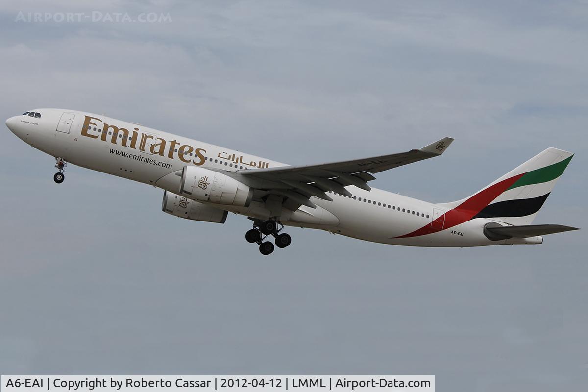 A6-EAI, 2001 Airbus A330-243 C/N 437, Runway 31