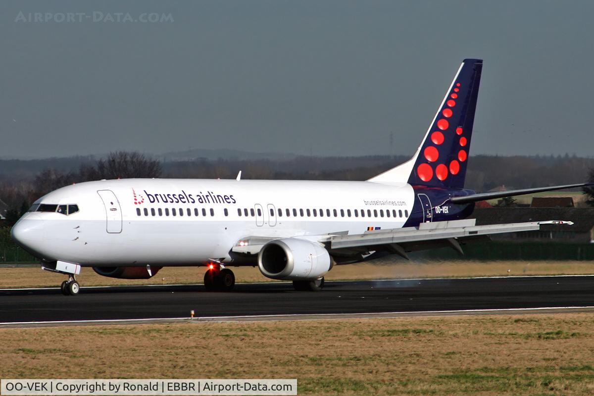OO-VEK, 1989 Boeing 737-405 C/N 24270, at bru