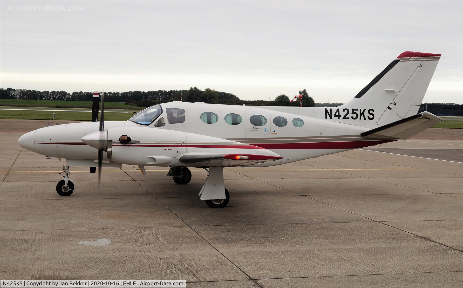 N425KS, 1981 Cessna 425 Corsair C/N 425-0102, Lelystad Airport