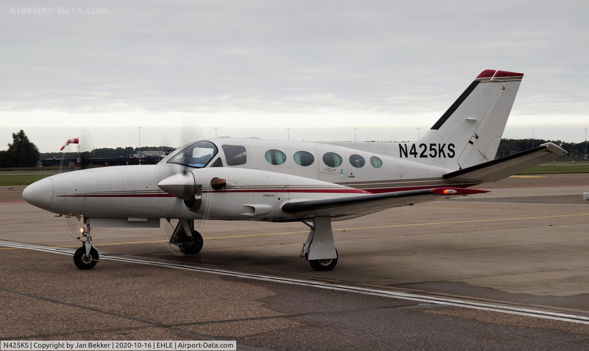 N425KS, 1981 Cessna 425 Corsair C/N 425-0102, Lelystad Airport