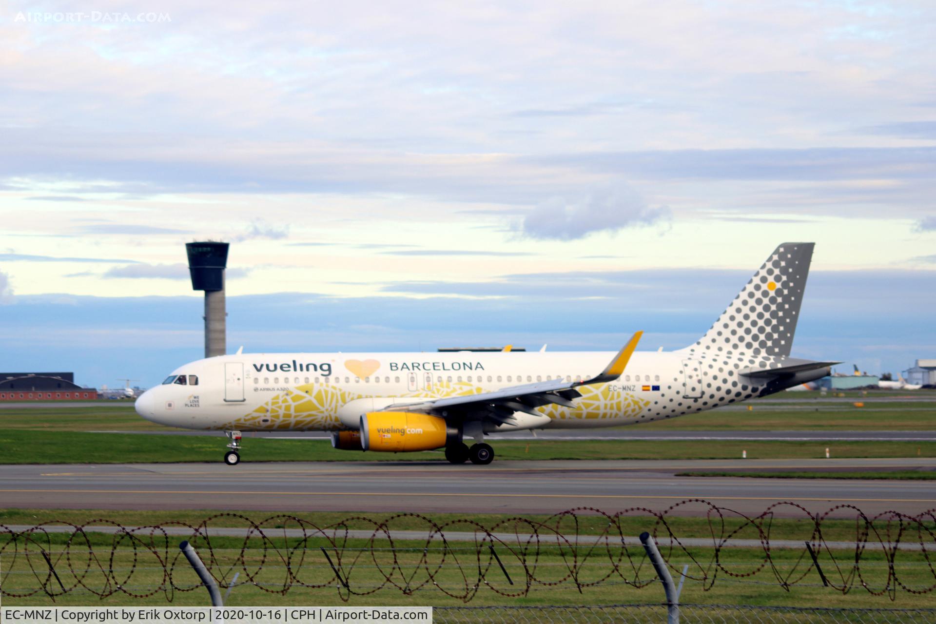 EC-MNZ, 2016 Airbus A320-232 C/N 7351, EC-MNZ landed rw 04L