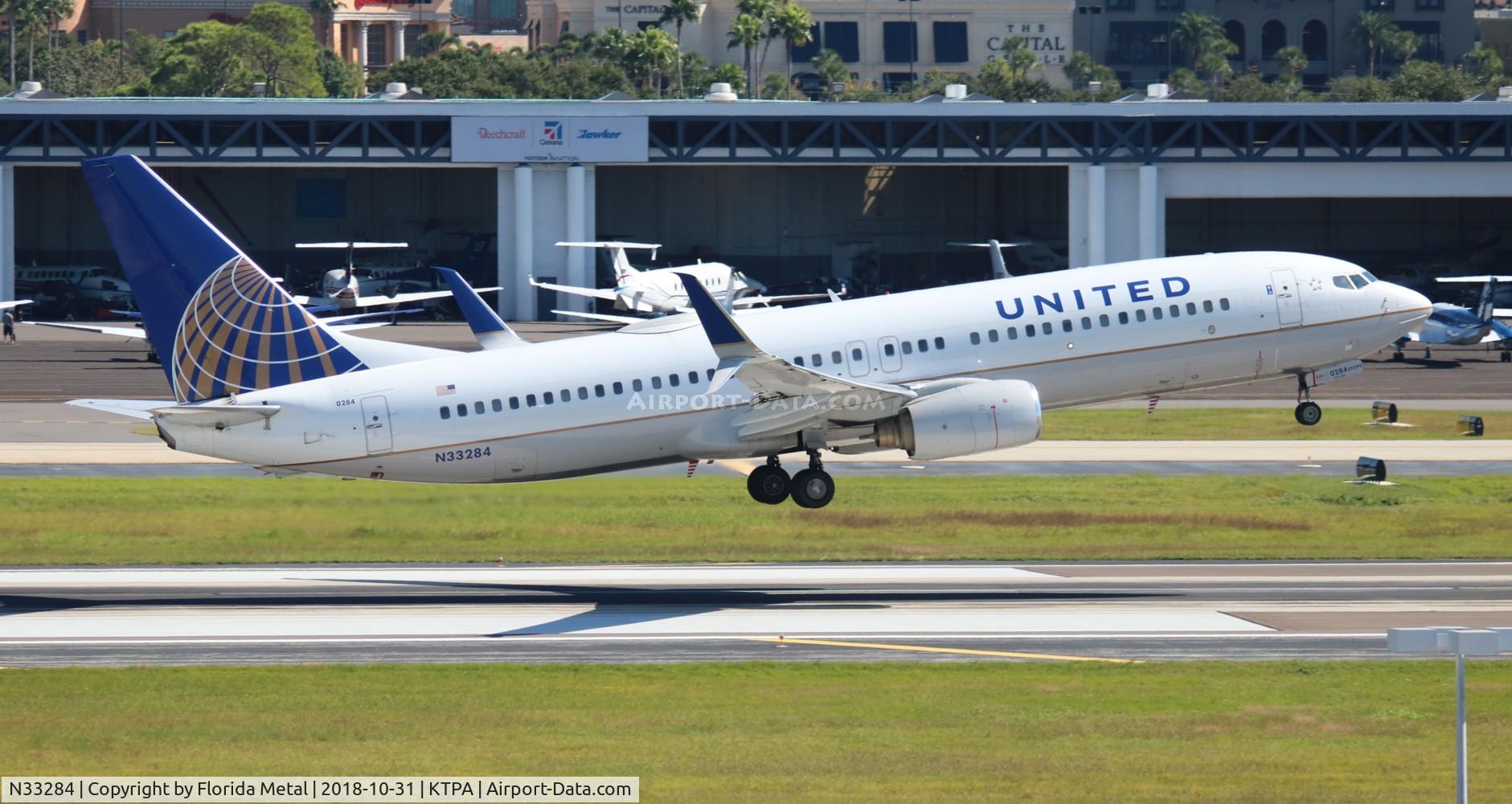 N33284, 2004 Boeing 737-824 C/N 31635, United 737-824