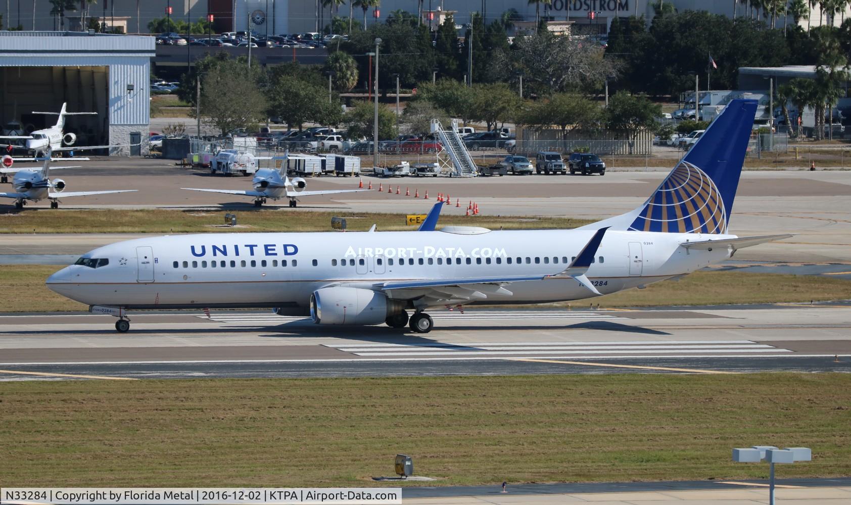 N33284, 2004 Boeing 737-824 C/N 31635, United 737-824