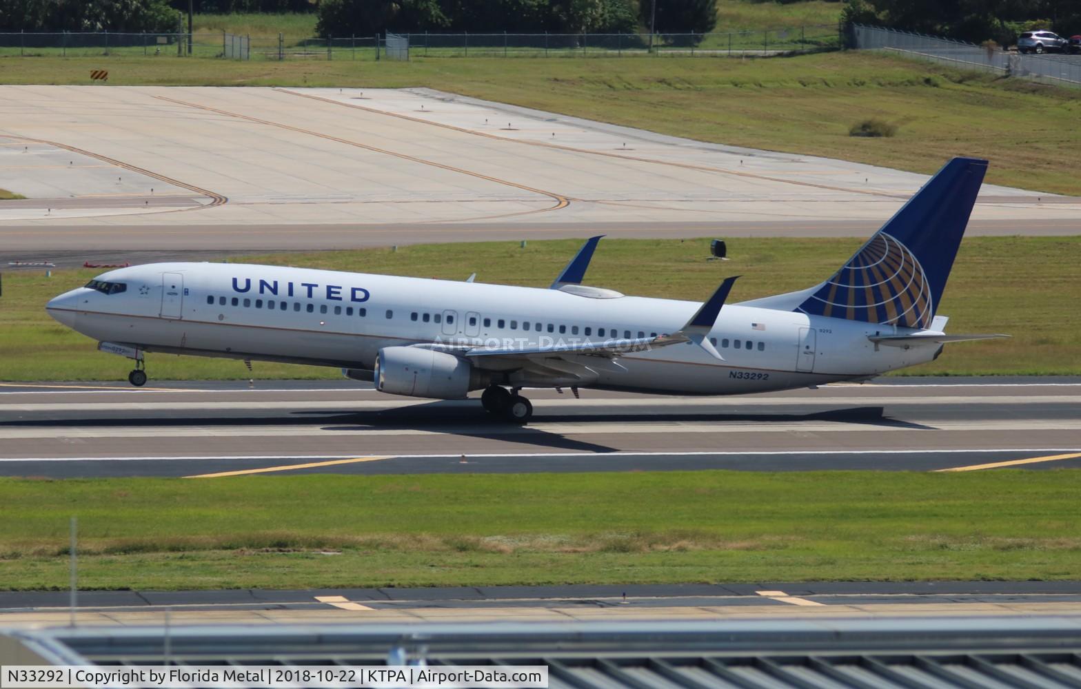 N33292, 2004 Boeing 737-824 C/N 33455, United 737-824