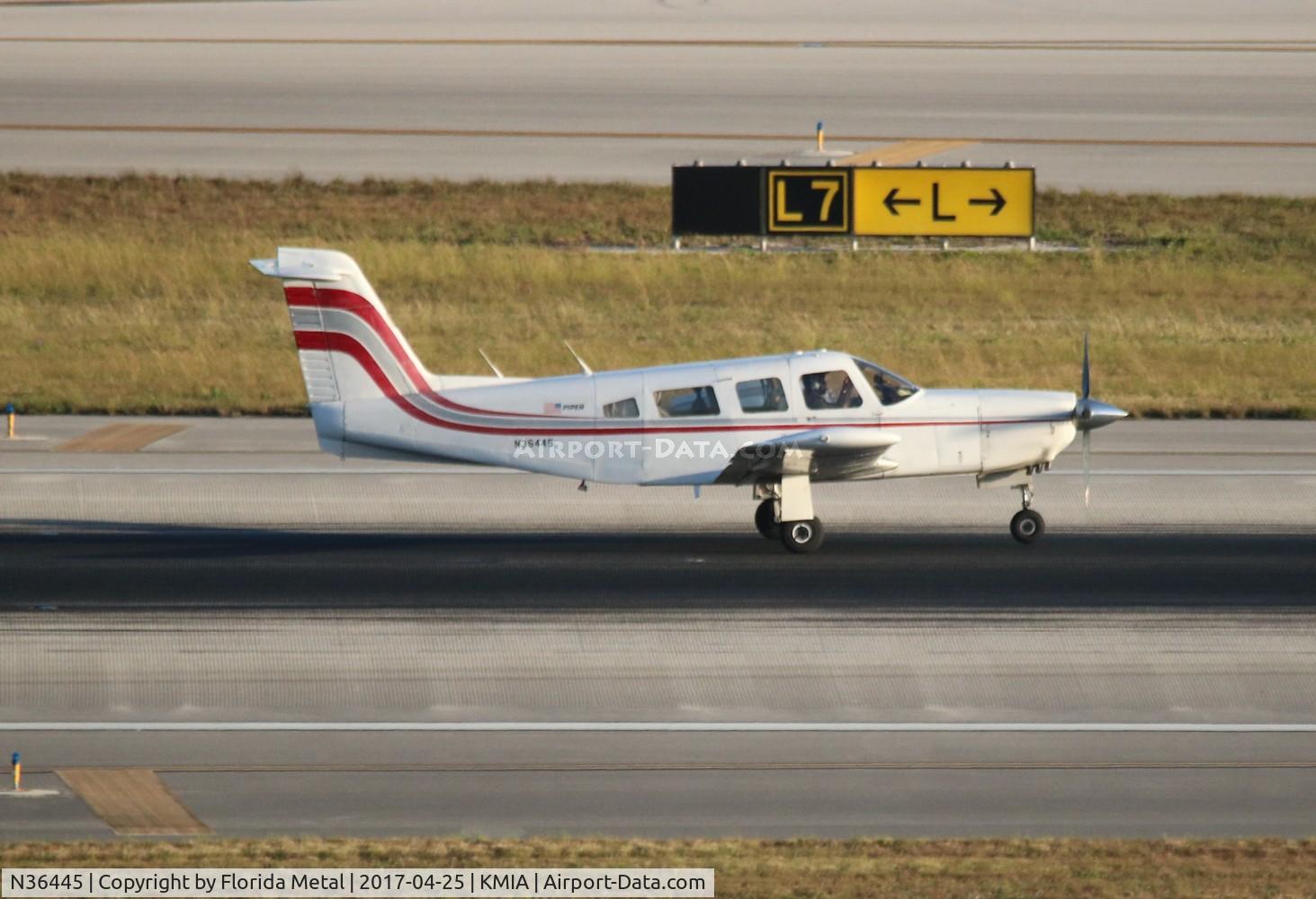 N36445, Piper PA-32RT-300 C/N 32R-7885188, PA-32RT-300