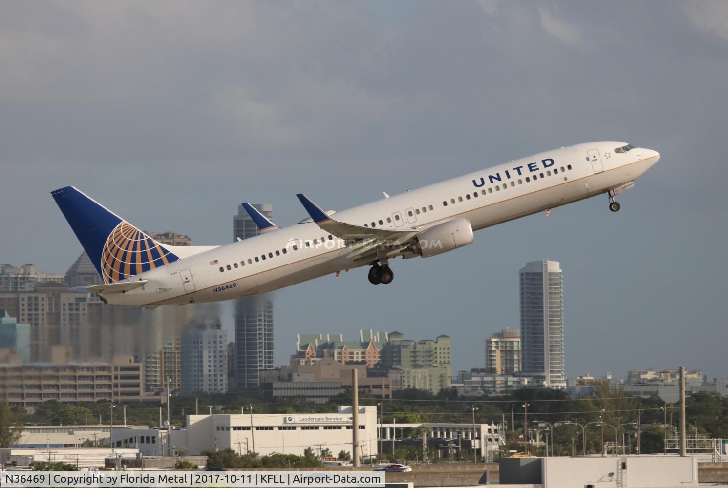 N36469, 2013 Boeing 737-924/ER C/N 36600, United 737-924