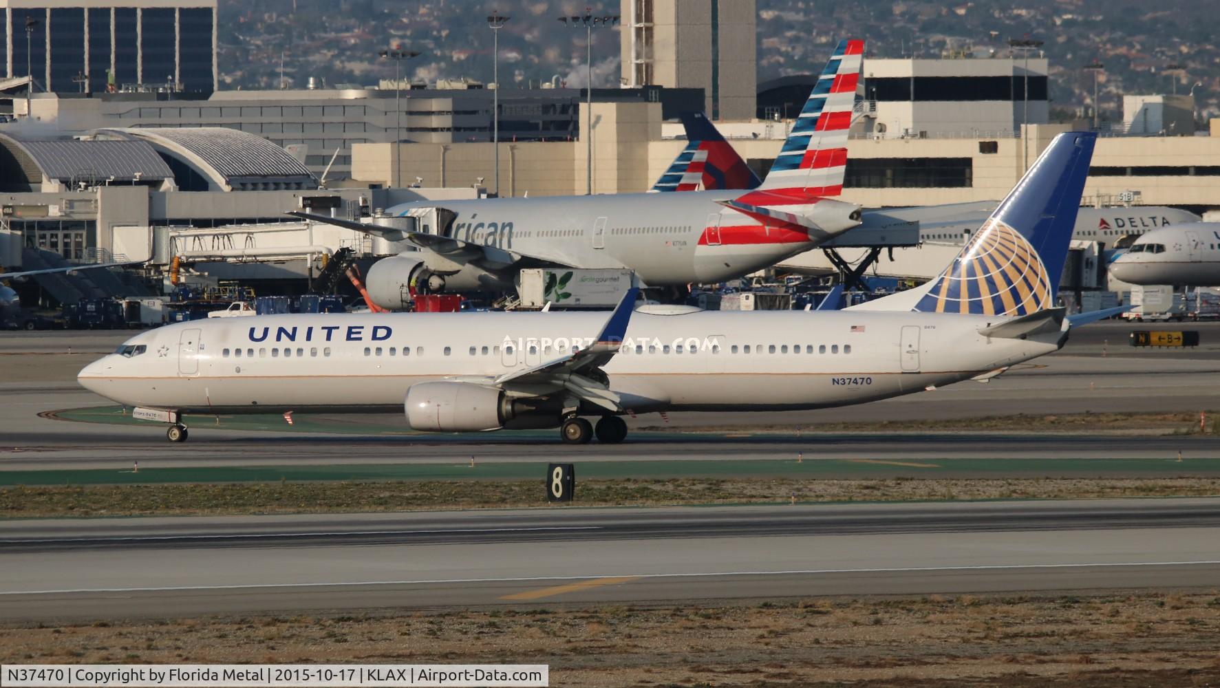 N37470, 2013 Boeing 737-924/ER C/N 37099, United 737-924