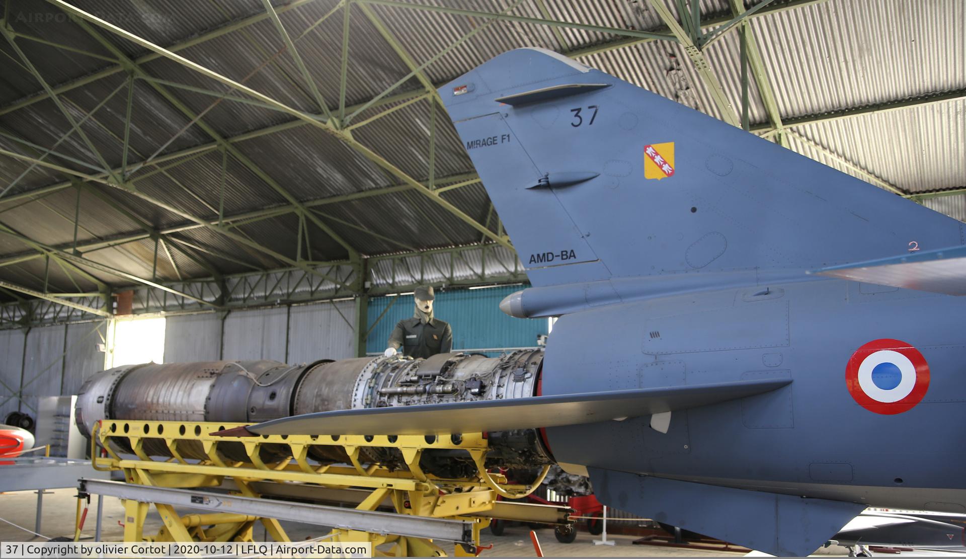 37, Dassault Mirage F.1C C/N 37, nice diorama
