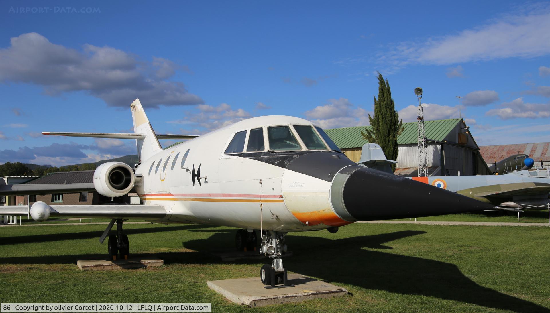 86, 1967 Dassault Falcon (Mystere) 20C C/N 86, the front. Note the mirage F-1 radar