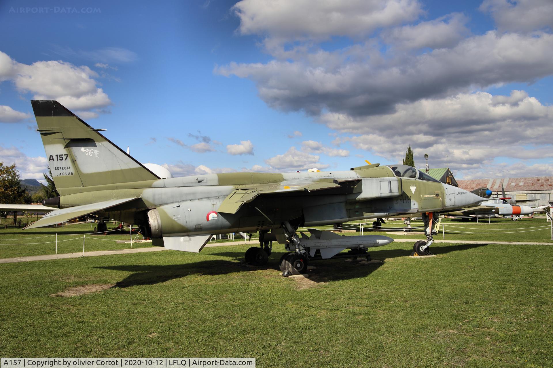 A157, Sepecat Jaguar A C/N A157, note the Martel anti radar missile