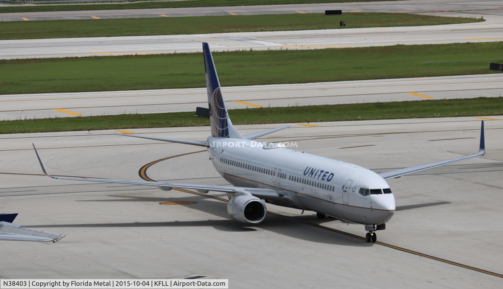 N38403, 2001 Boeing 737-924 C/N 30120, United 737-924