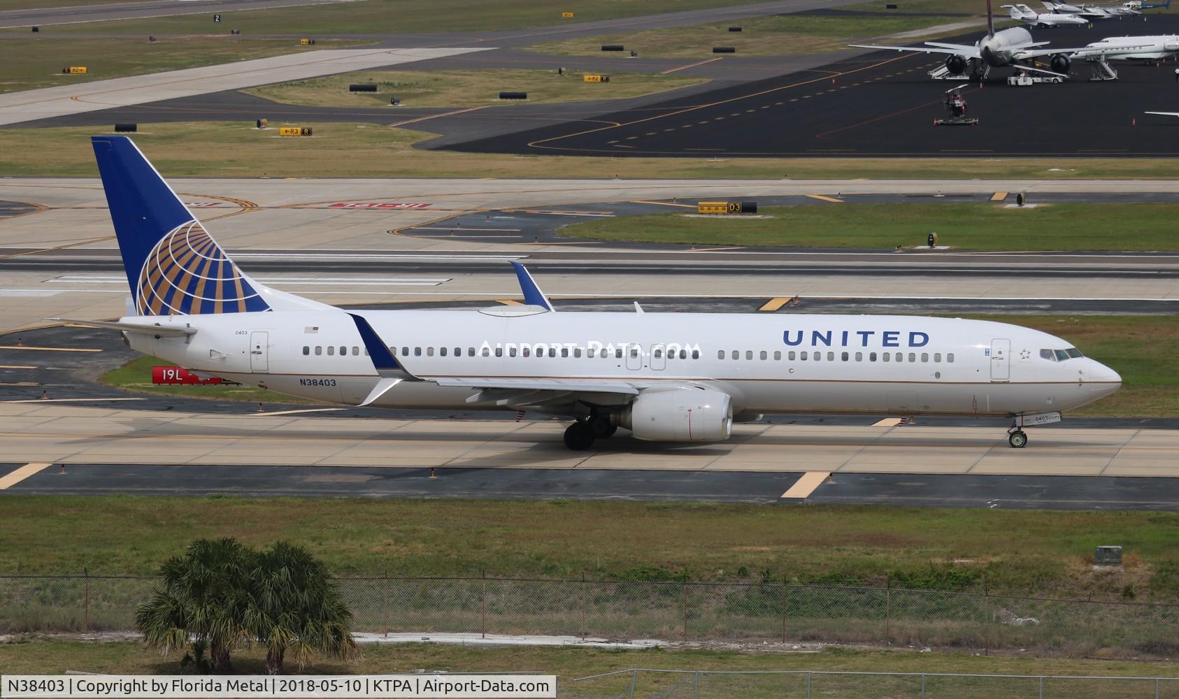 N38403, 2001 Boeing 737-924 C/N 30120, United 737-924