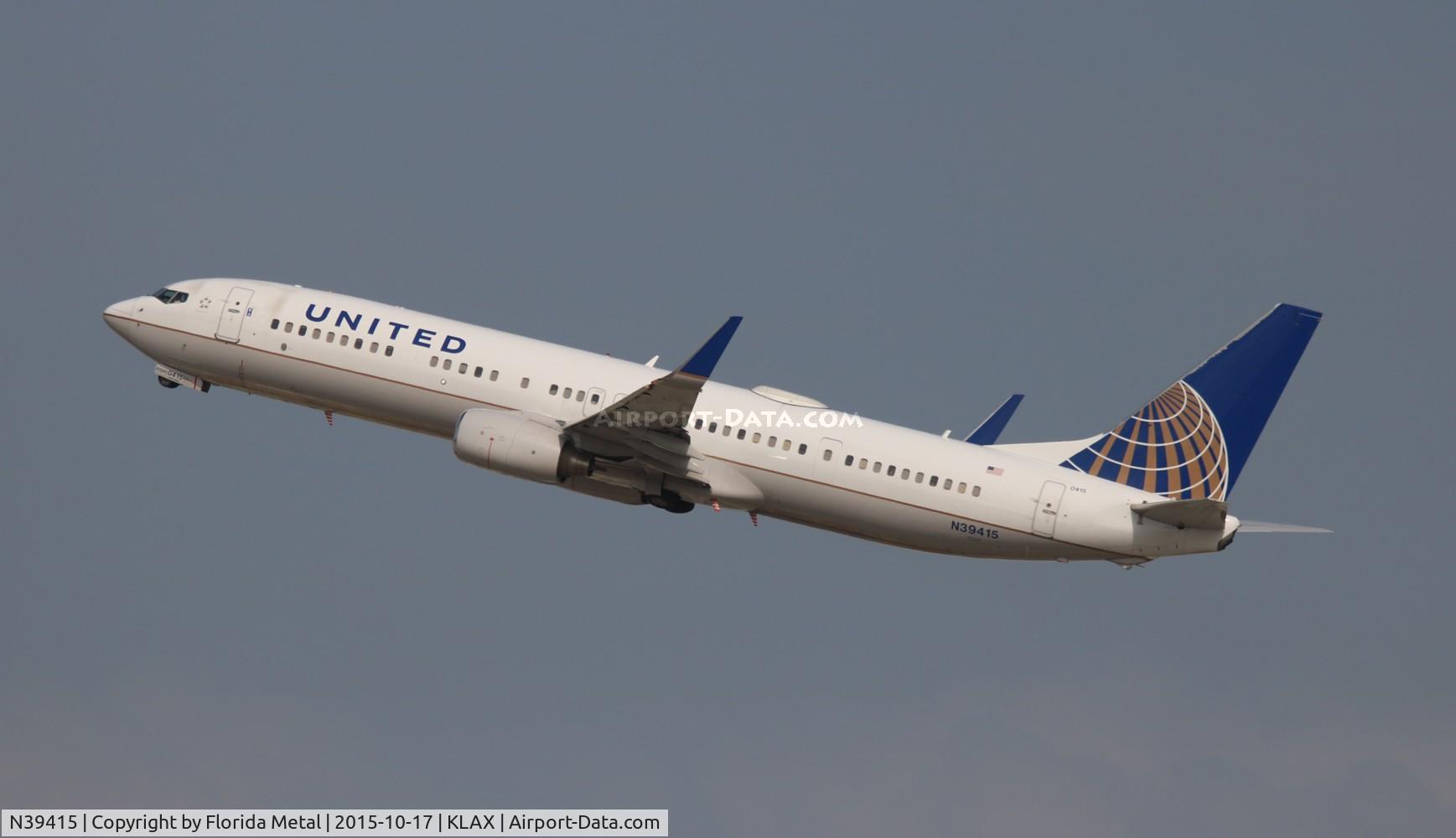 N39415, 2008 Boeing 737-924/ER C/N 32826, United 737-924