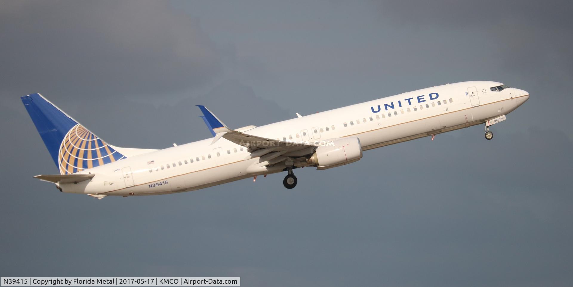 N39415, 2008 Boeing 737-924/ER C/N 32826, United 737-924