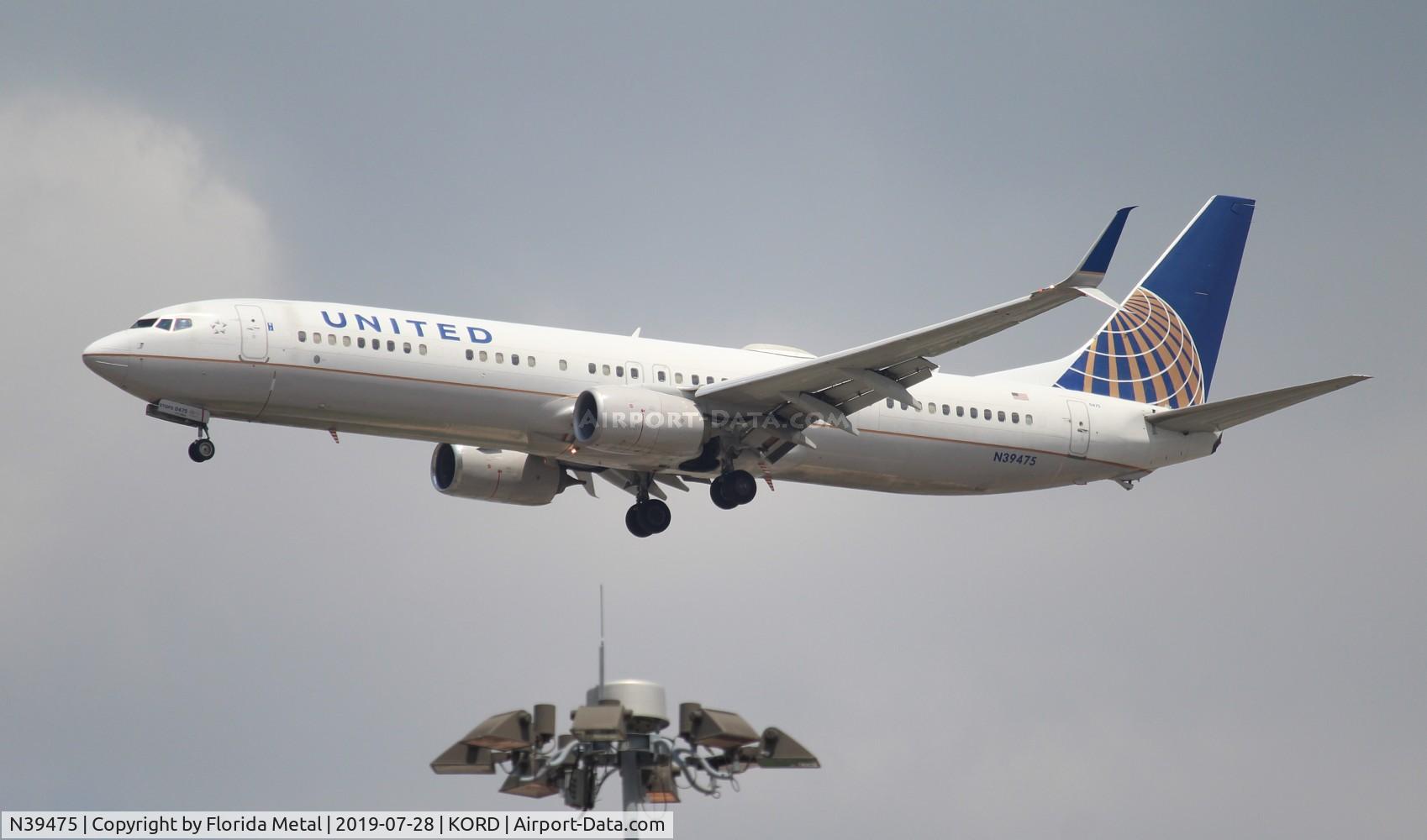 N39475, 2013 Boeing 737-924/ER C/N 37100, United 737-924