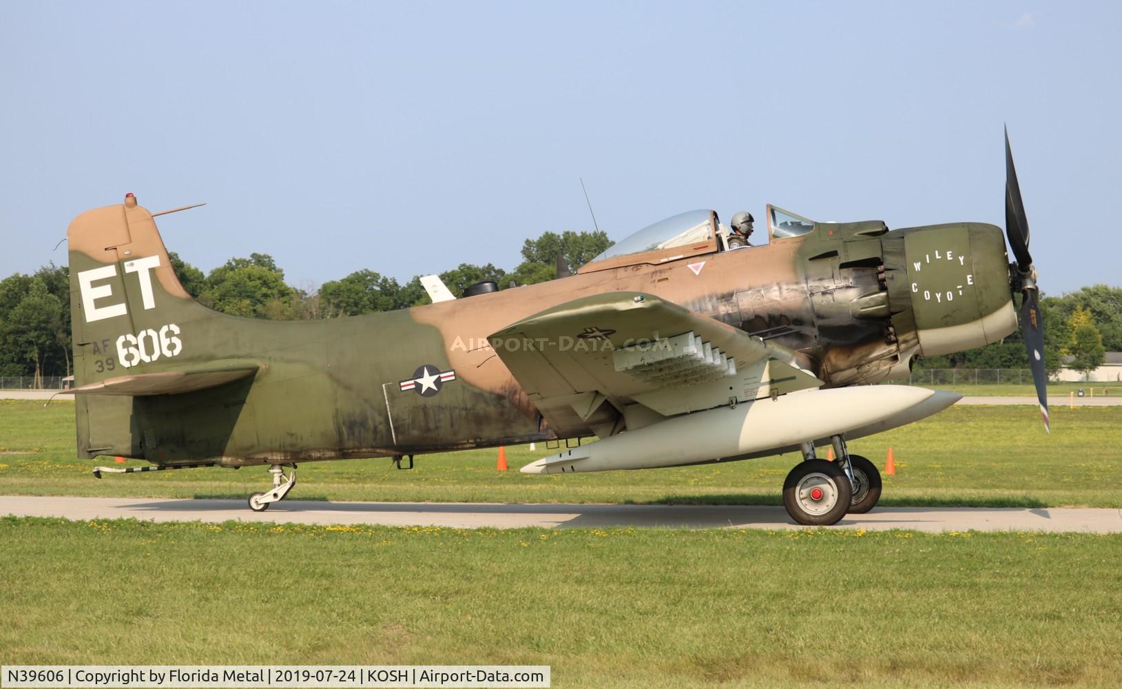 N39606, 1955 Douglas AD-6 Skyraider C/N 10838, AD-6 Skyraider