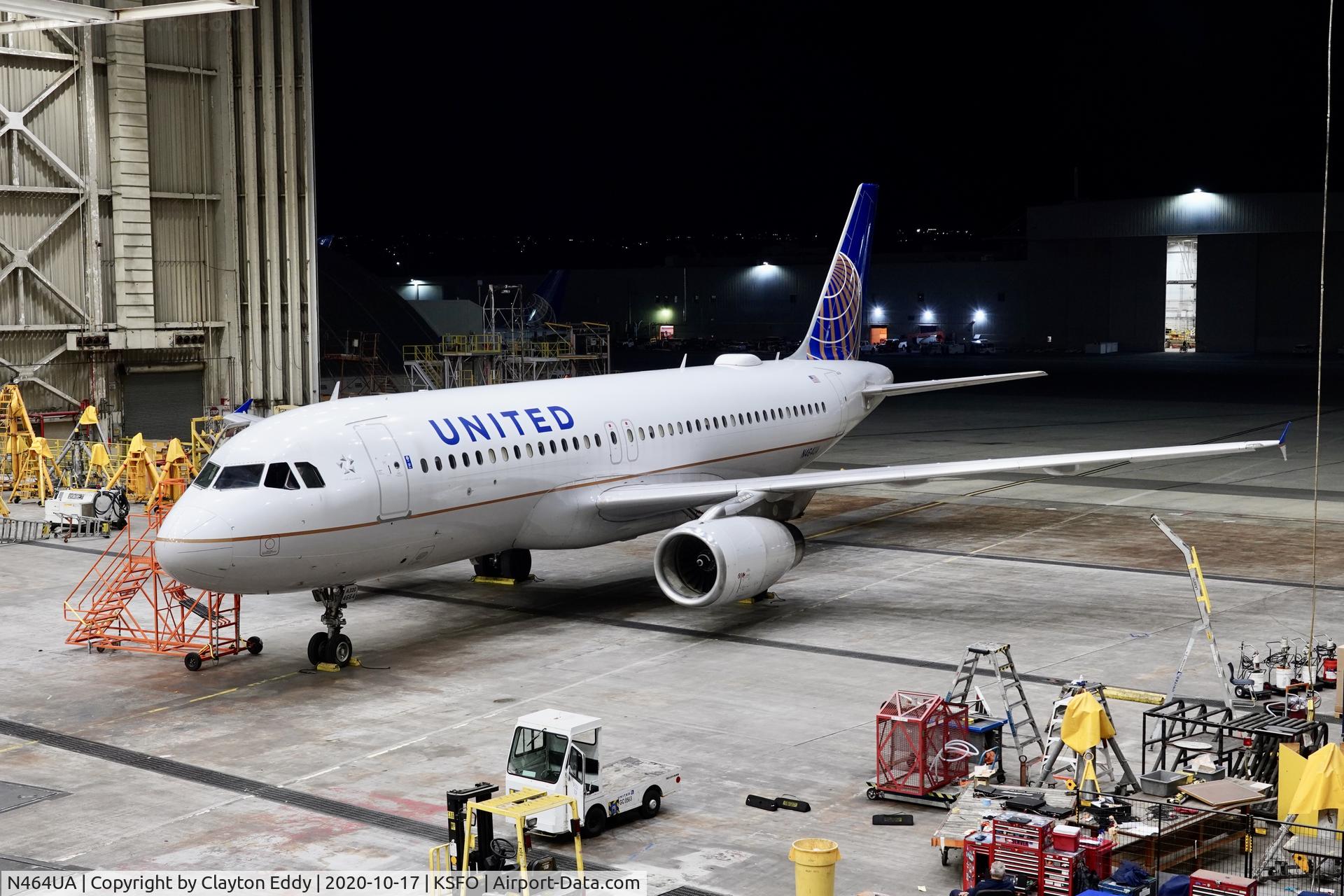 N464UA, 2000 Airbus A320-232 C/N 1290, sfO 2020.