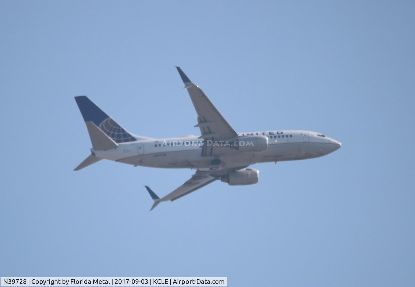 N39728, 1999 Boeing 737-724 C/N 28944, United 737-724