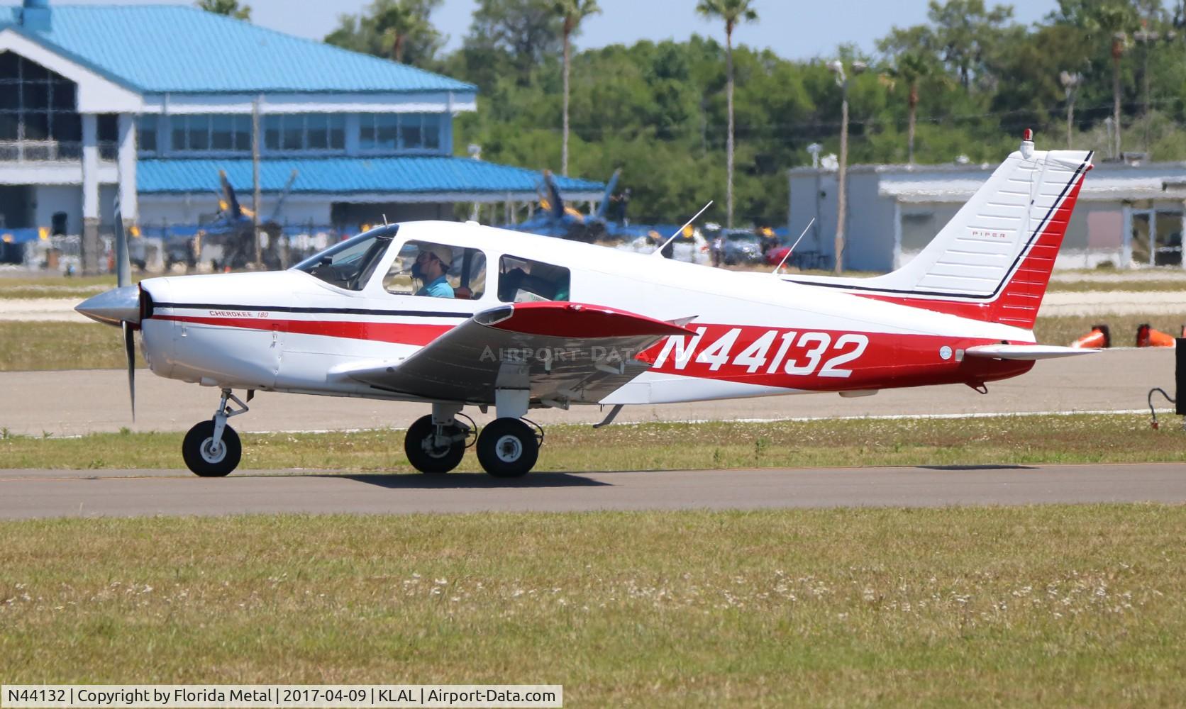 N44132, 1974 Piper PA-28-140 C/N 28-7425391, PA-28-140