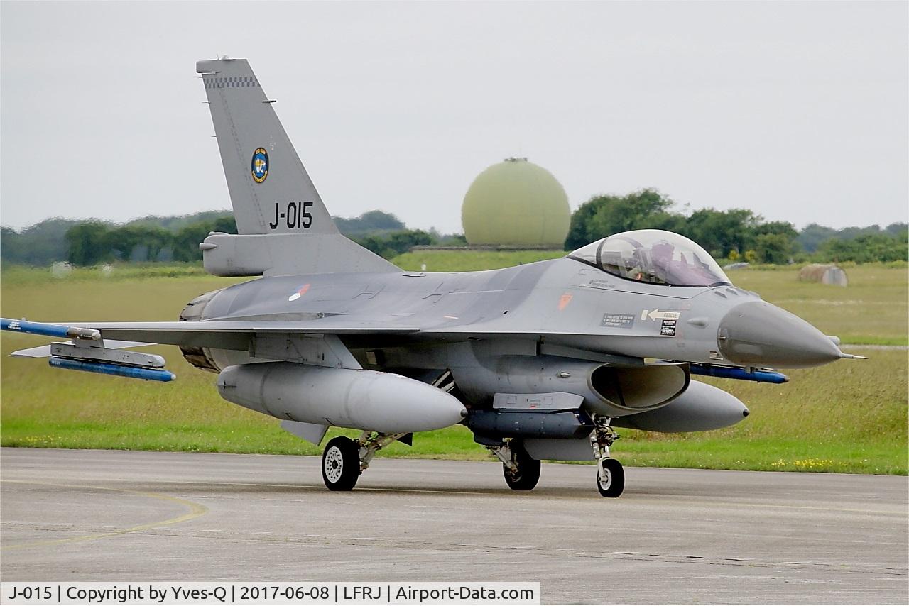 J-015, 1991 Fokker F-16A Fighting Falcon C/N 6D-171, Fokker F-16A Fighting Falcon, Taxiing to flight line, Landivisiau Naval Air Base (LFRJ) Tiger Meet 2017